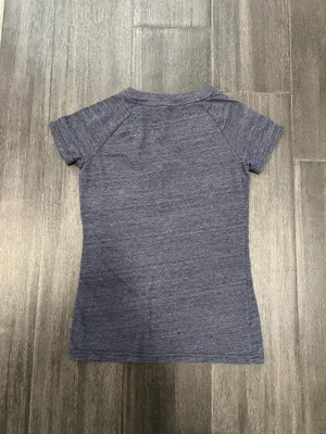 Soft heathered navy V-neck tee. Front Denver Broncos logo in white and orange. Lightweight, casual team tee. Great for everyday wear. Reebok size small thumbnail 3