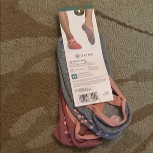Gaiam Pink and Gray Grip Socks for Yoga thumbnail 2