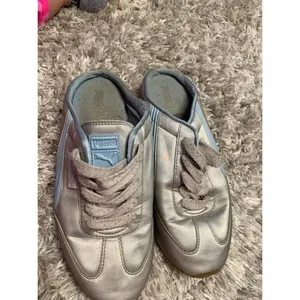 Puma Size 8 Sliders Y2K thumbnail 2