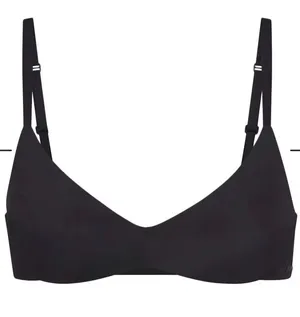 Brand new Skims wireless form push up plunge bra onyx black 36A thumbnail 1