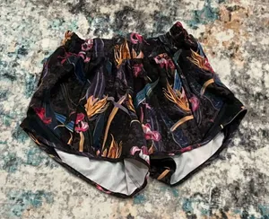Lululemon Shorts Hotty Hot thumbnail 1
