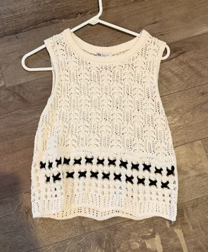 Zara sweater vest thumbnail 1
