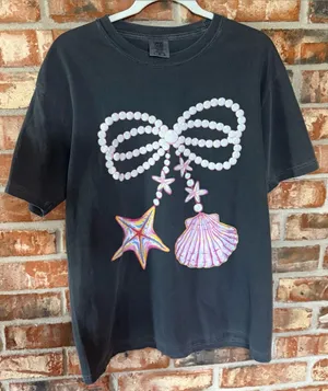 Comfort Colors PepperTee with Pearl Bow and Pastel Seashells thumbnail 1