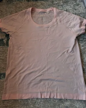 Lululemon Swiftly Tech Short Sleeve 2.0 thumbnail 1