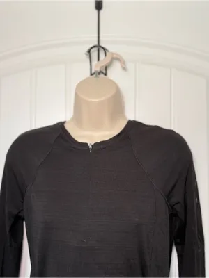 Athleta Small Black Pacifica Contoured Long Sleeve Quarter Zip Shirt Athletic thumbnail 4