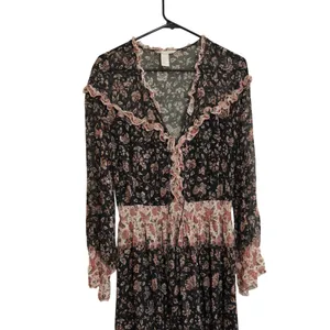H&M‎ Black Floral Ruffle V-Neck Tiered Midi Dress Boho Cottagecore Fall thumbnail 2