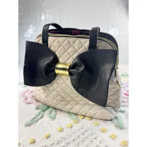Betsey‎ Johnson Quilted Satchel Bag Cream Black Bow Gold Hardware Medium Tote thumbnail 2
