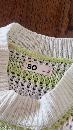Sweater Multiple Size L thumbnail 2
