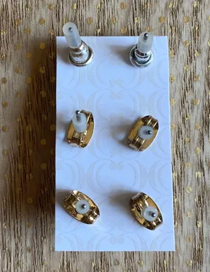 ‼️Faux Pearl Earrings‼️ thumbnail 3
