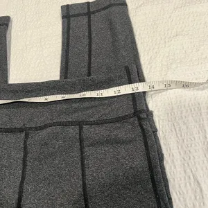 Lululemon Scenic Route 7/8 Tight leggings in gray size 8 women thumbnail 6