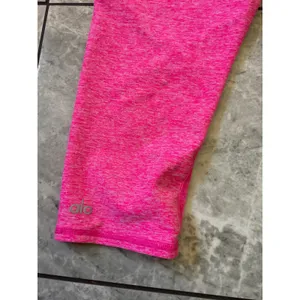 Alo Yoga Womens Neon Pink Heathered Cropped Capri Leggings Ribbed Waistband thumbnail 2