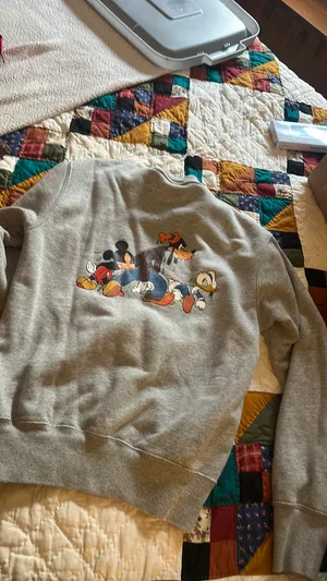 Uniqlo Disney sweatshirt xxs thumbnail 2