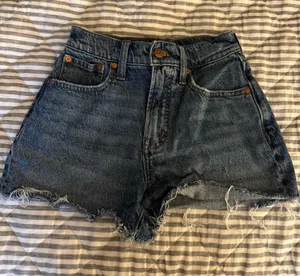 Madewell Perfect Jean Shorts  thumbnail 1