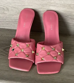 Marc Fisher Size 8M Salmon Pink Studded Slide Heels‎ Square Toe Mule Sandals thumbnail 1