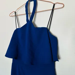 AMANDA UPRICHARD Royal Blue Halter Neckline Fitted Side Slit Gown Size Small thumbnail 7