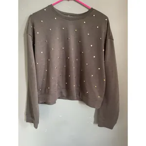 Intru Women's‎ Gray Crew Neck Long Sleeve Rhinestoned Cropped Sweatshirt Size M thumbnail 3