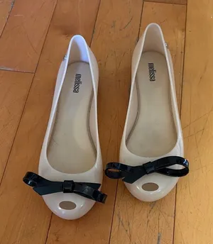 Melissa ultra light  thumbnail 1