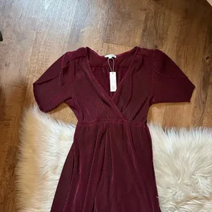 BALTIC BORN Athena Pleated Maxi Dress In Mulberry thumbnail 4