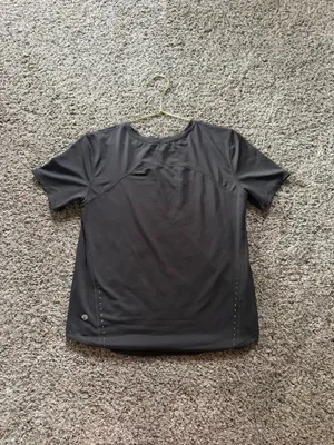 Size 4 Lululemon Athletic Shirt thumbnail 2