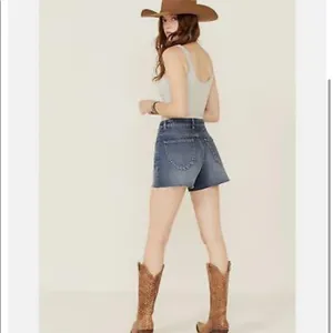 Rolla’s Original Short High Rise Cut Off Medium Juliet Wash Blue Denim Shorts thumbnail 9