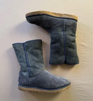 UGG Classic Short Heritage BOOTS thumbnail 1