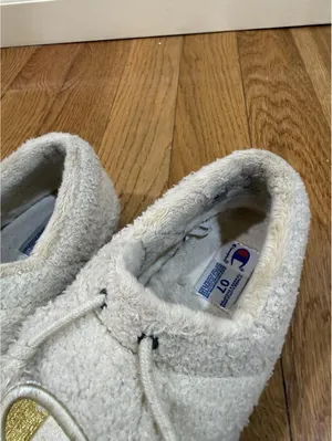 Size US 7 Women’s Champion slippers Cream Color thumbnail 9