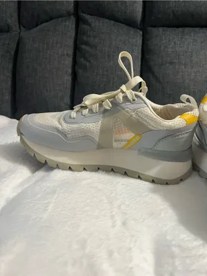 Fila Lightweight Mesh Sneakers in Cream with Yellow Accents thumbnail 7