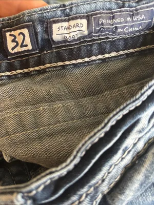 VTG Miss Me Mid~Rise Distressed Boot Cut Jean Sz 32 Embellished Embroidered Blue thumbnail 5
