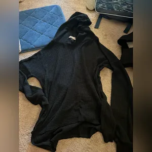 Glyder‎ small black sweatshirt thumbnail 2