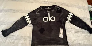 NWT Alo Yoga Mesh Long Sleeve Jersey Top Black M thumbnail 2