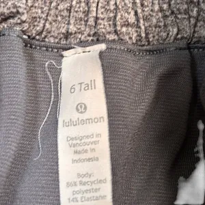 Lululemon Tracker Short V 4" Heathered Grey Running Shorts Womens 6 Tall thumbnail 6