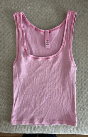 Limited SKIMS Tank Top  thumbnail 1