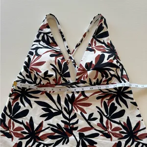 NWT Shade and Shore Women’s XL 16 Tankini Top Swim V neck floral brown white thumbnail 2