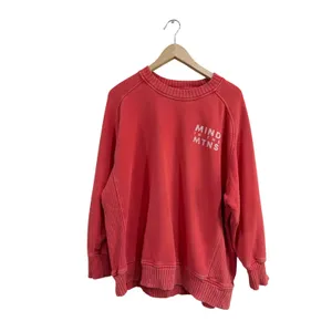 Aerie Mind In The Mtns Graphic Sweatshirt Coral Red Ribbed Oversized Medium thumbnail 2