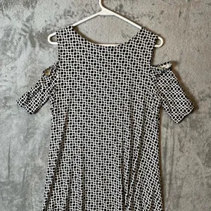 Adrianna Papell‎ Sz Small Cold Shoulder Black White Geometric thumbnail 3