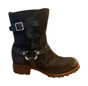 UGG Endell Harness Biker Shearling Boots Women’s Size 7.5 Black Suede Moto 5604 thumbnail 1