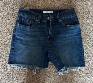 Levi’s Classic Bermuda Women’s Shorts thumbnail 1