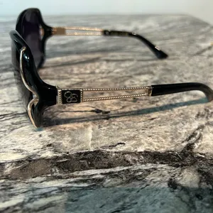 Jessica Simpson Elegant Black and Gold Sunglasses with Hard Case NWOT thumbnail 4