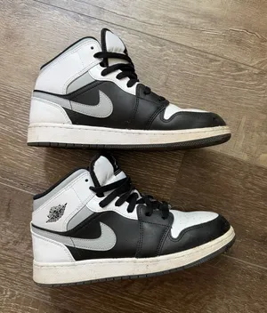 Nike Air Jordan Retro thumbnail 1