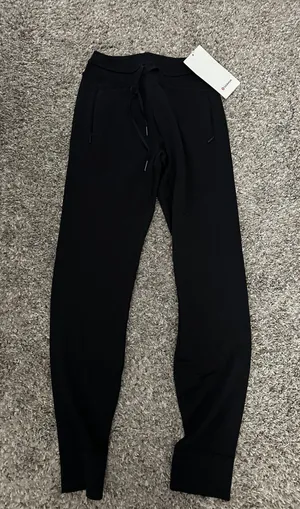 Lululemon Joggers thumbnail 1