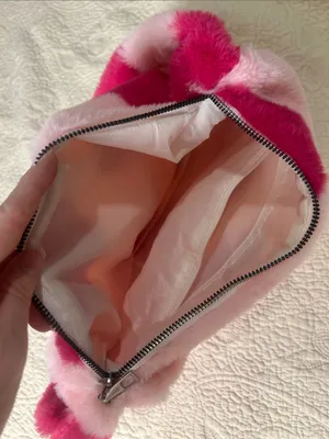 Pink Heart Plush Shoulder Bag with Magenta Accents thumbnail 4