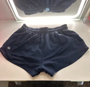 Lululemon Hotty Hot Shorts Low-Rise 2.5" thumbnail 2