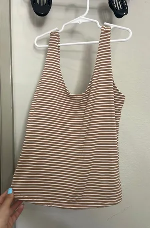 Stitch and feather tank to Brown thumbnail 1