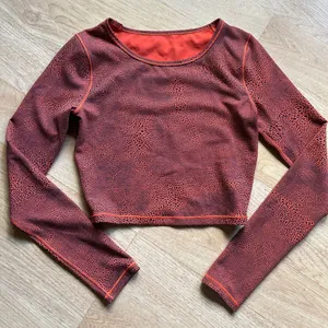 Lululemon Wunder Train Cropped Long Sleeve Shirt Orange Larkspur Size 4 thumbnail 3