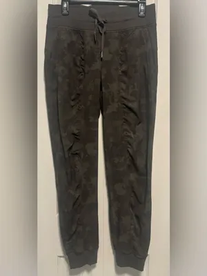 lululemon Dance Studio Mid-Rise Jogger Full Length Camo Pants Size 8 thumbnail 2