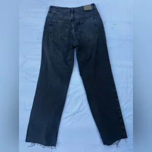 Zara Black washed Frayed Hem Jeans thumbnail 2