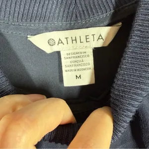 Athleta Dark Blue Silk Hybrid Short‎ Sleeve Top thumbnail 3