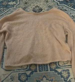 Light pink slightly cropped eyelash sweater Size M thumbnail 2