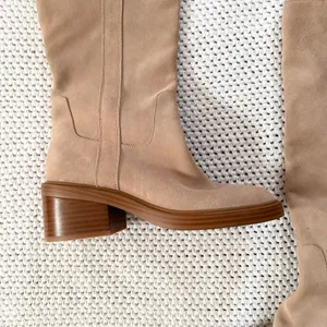 Dolce Vita Beige Suede Illora Knee High Heeled Pull On Knee High Boots 6 Sample thumbnail 5