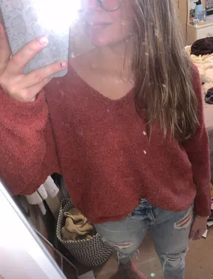 Sweater Size M thumbnail 1